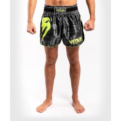 МУАЙ ТАЙ ШОРТИ - VENUM GIANT CAMO MUAY THAI SHORTS -BLACK/YELLOW​